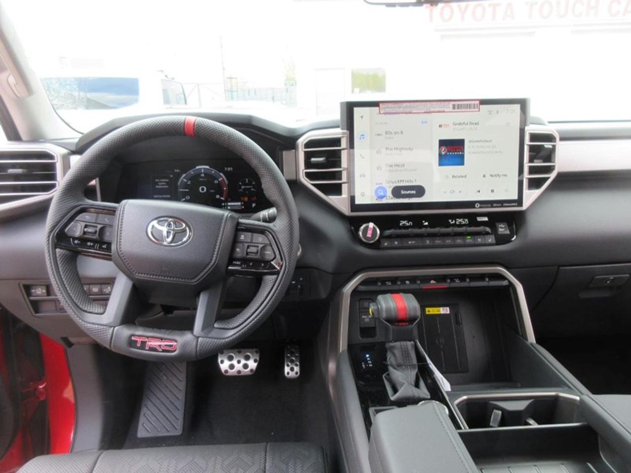2024 Toyota Tundra Limited CREW MAX Photo