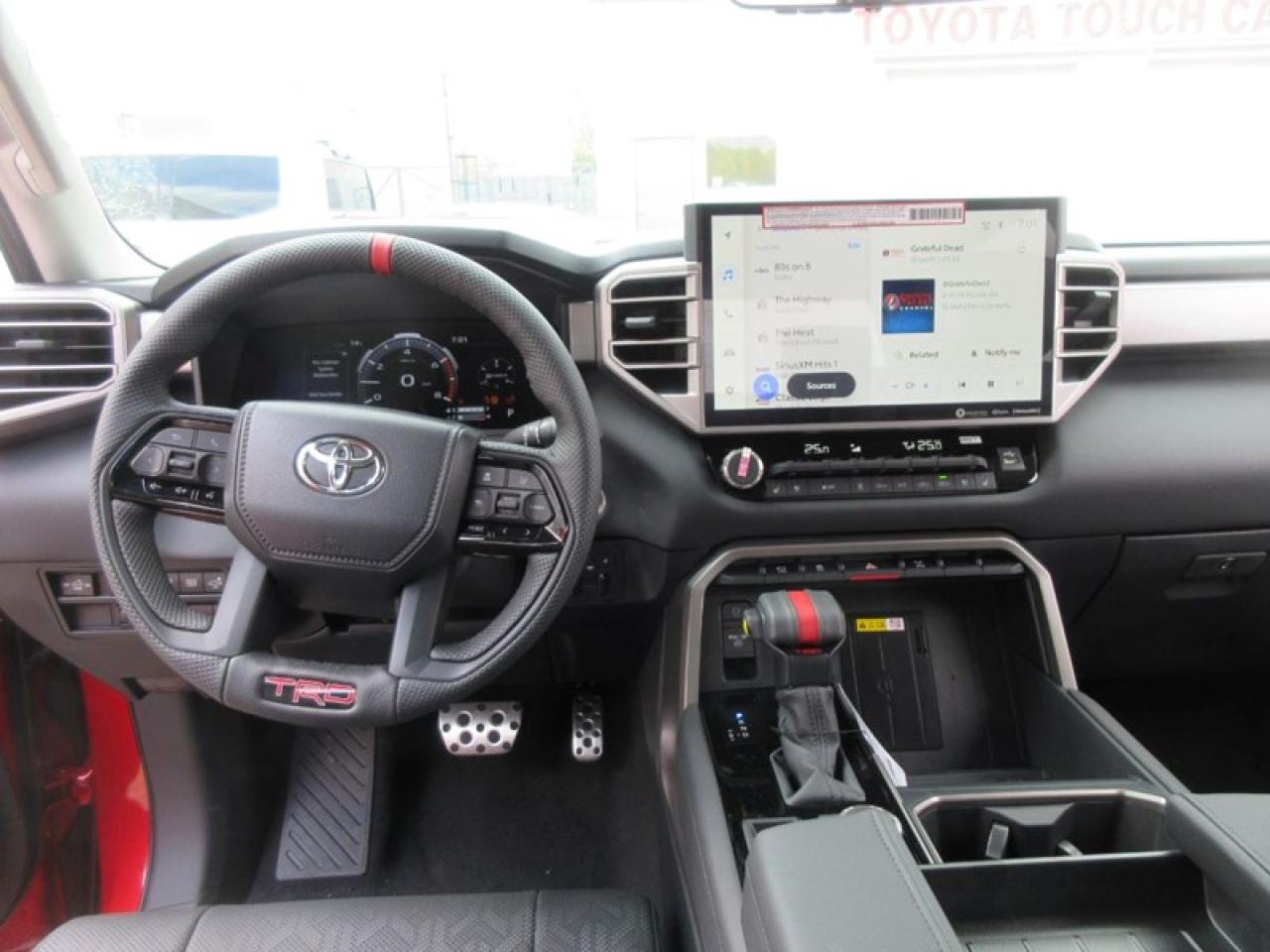 2024 Toyota Tundra Limited CREW MAX Photo