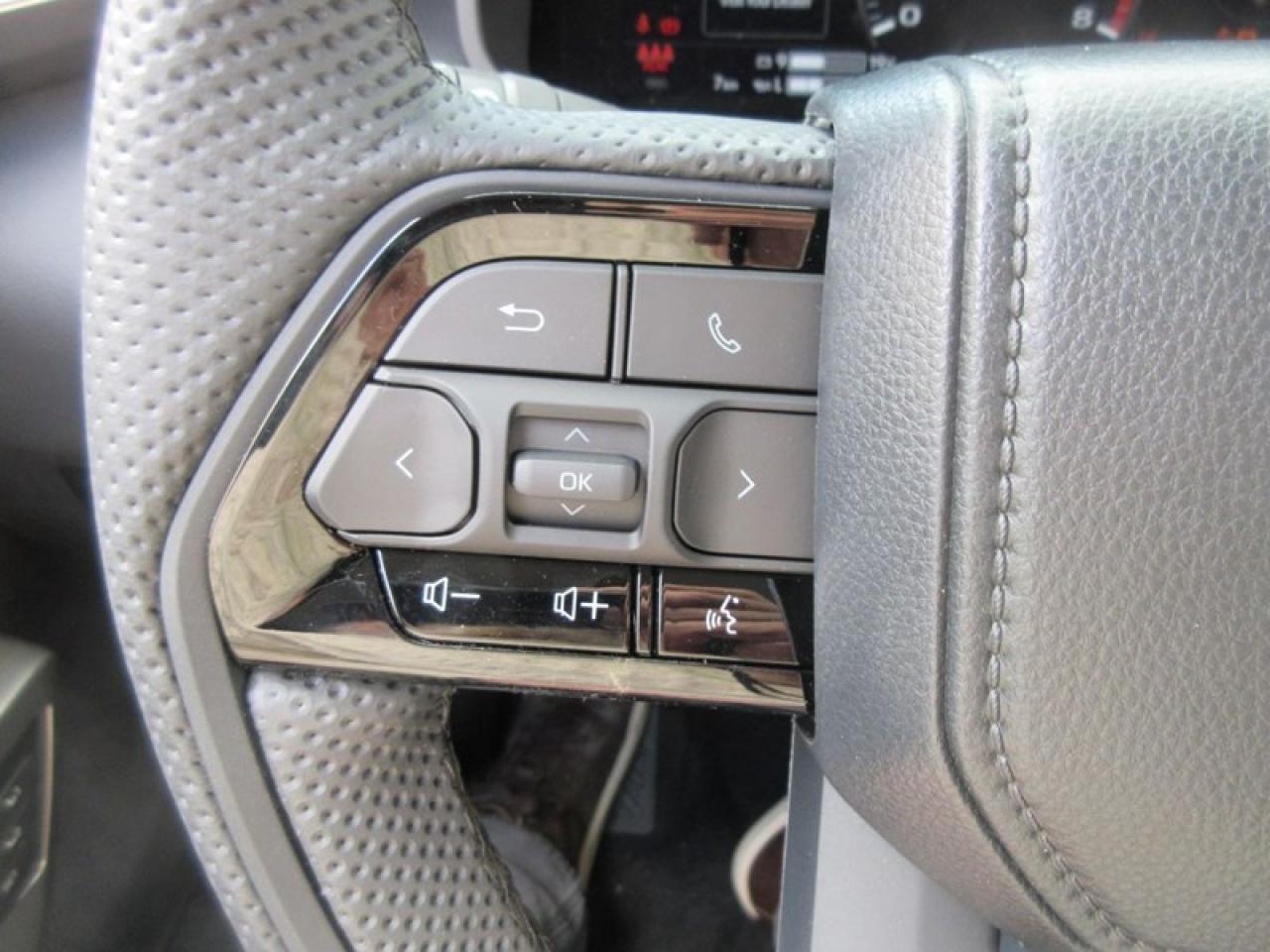 2024 Toyota Tundra Limited CREW MAX Photo