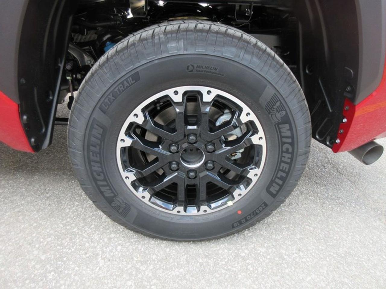 2024 Toyota Tundra Limited CREW MAX Photo