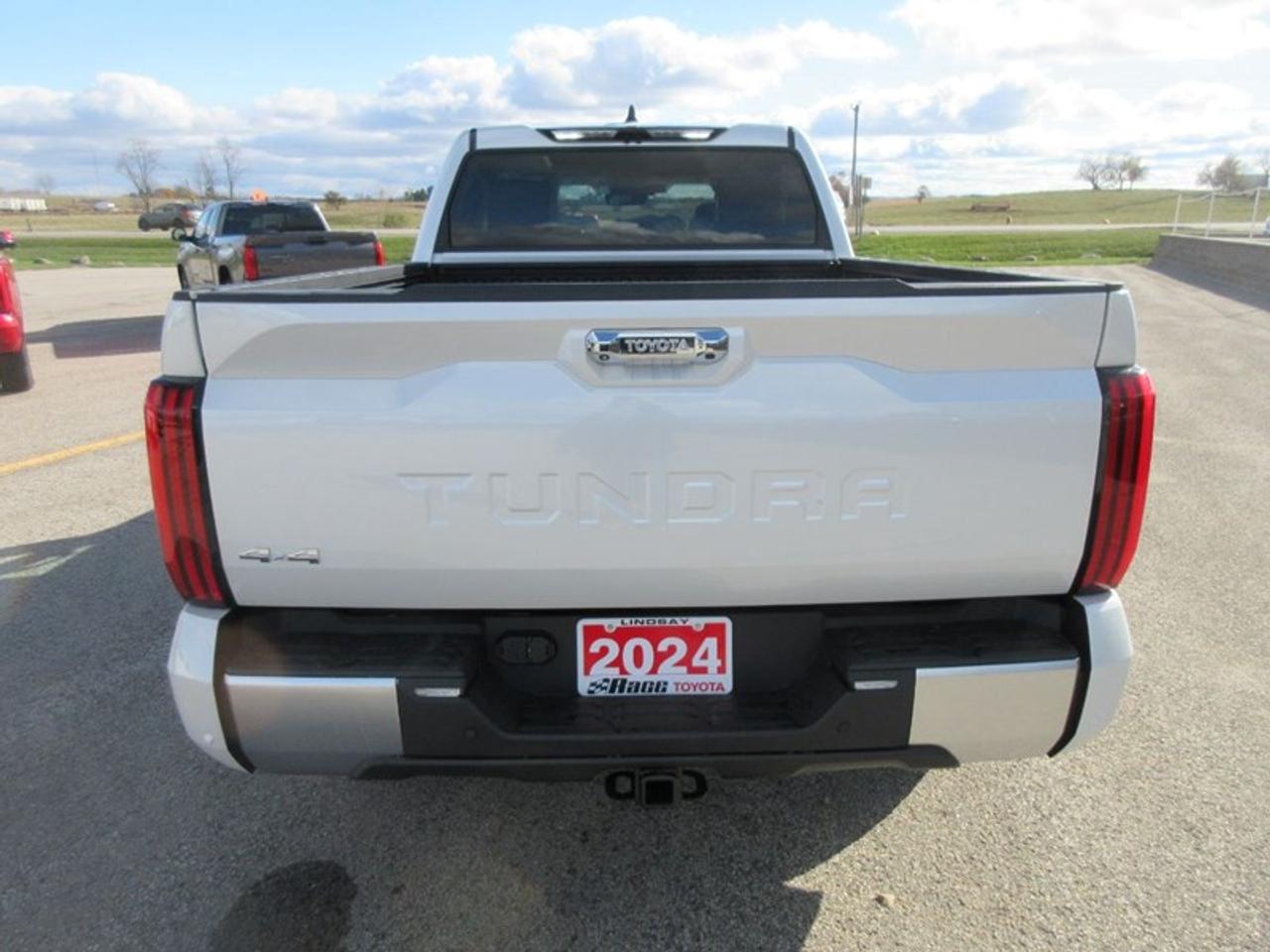 2024 Toyota Tundra Limited CREW MAX Photo
