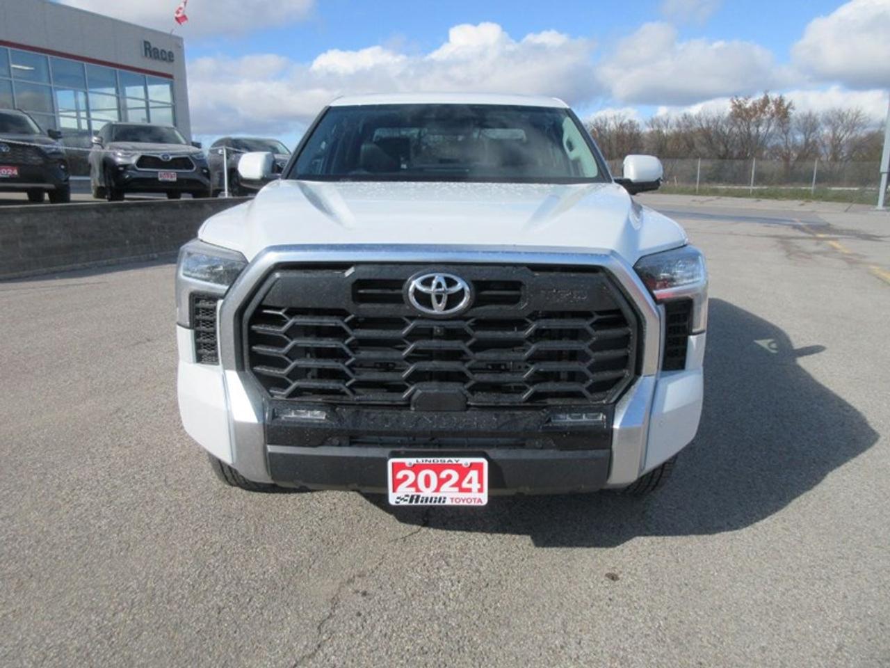 2024 Toyota Tundra Limited CREW MAX Photo