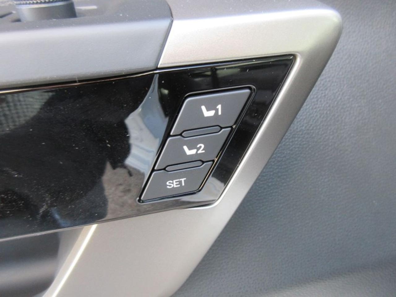 2024 Toyota Tundra Limited CREW MAX Photo