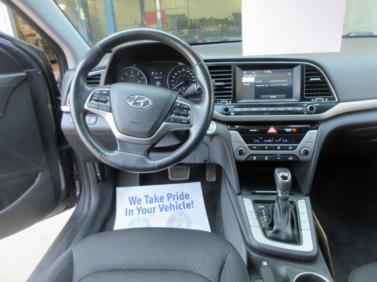 2017 Hyundai Elantra GLS Photo