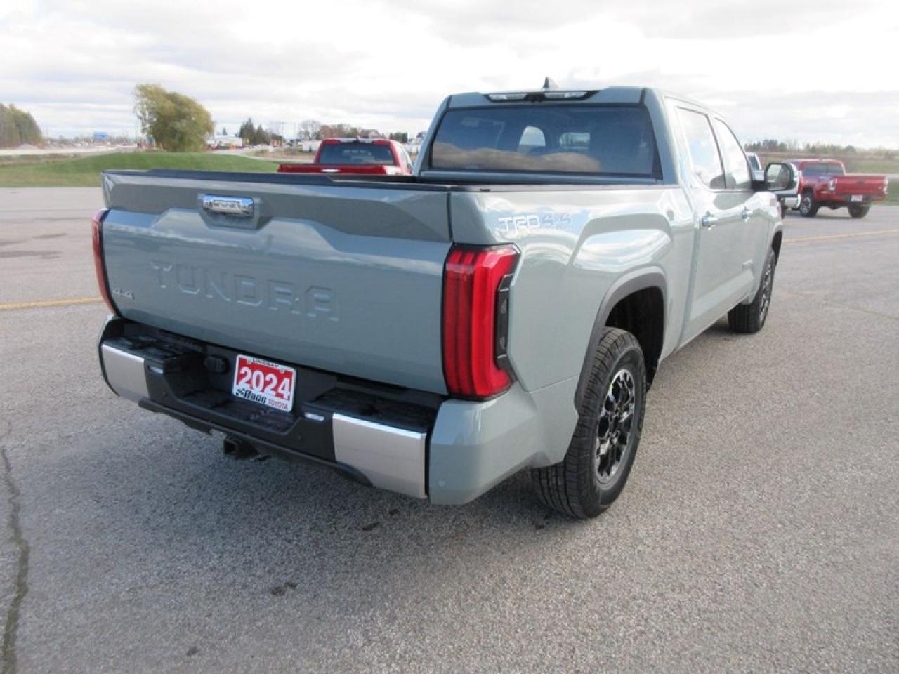 2024 Toyota Tundra Limited CREW MAX Photo