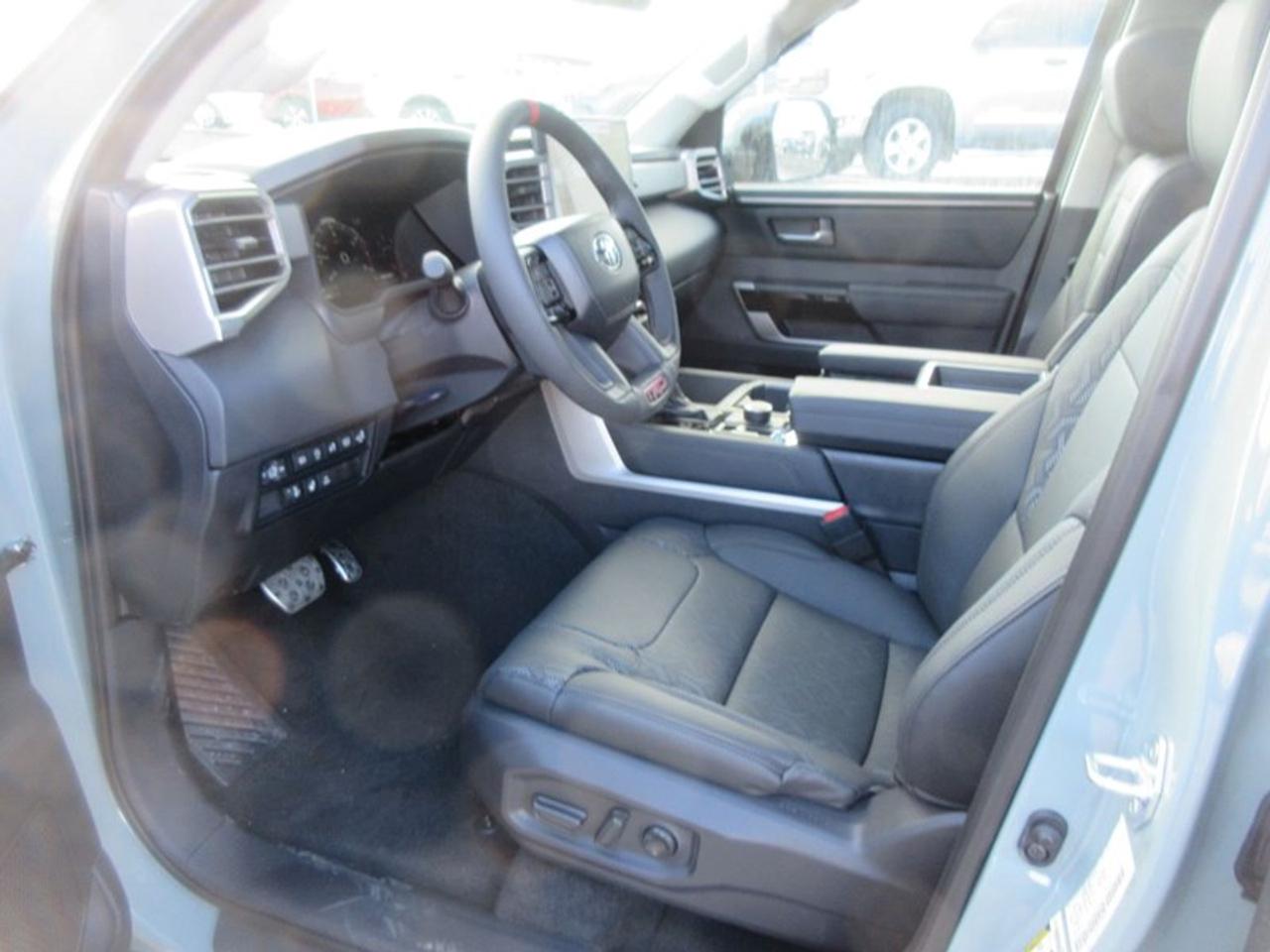 2024 Toyota Tundra Limited CREW MAX Photo