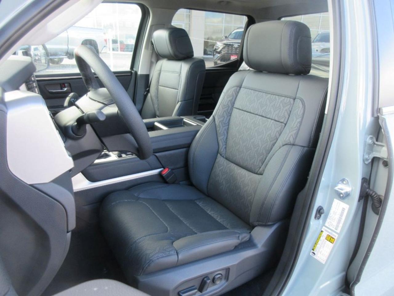 2024 Toyota Tundra Limited CREW MAX Photo