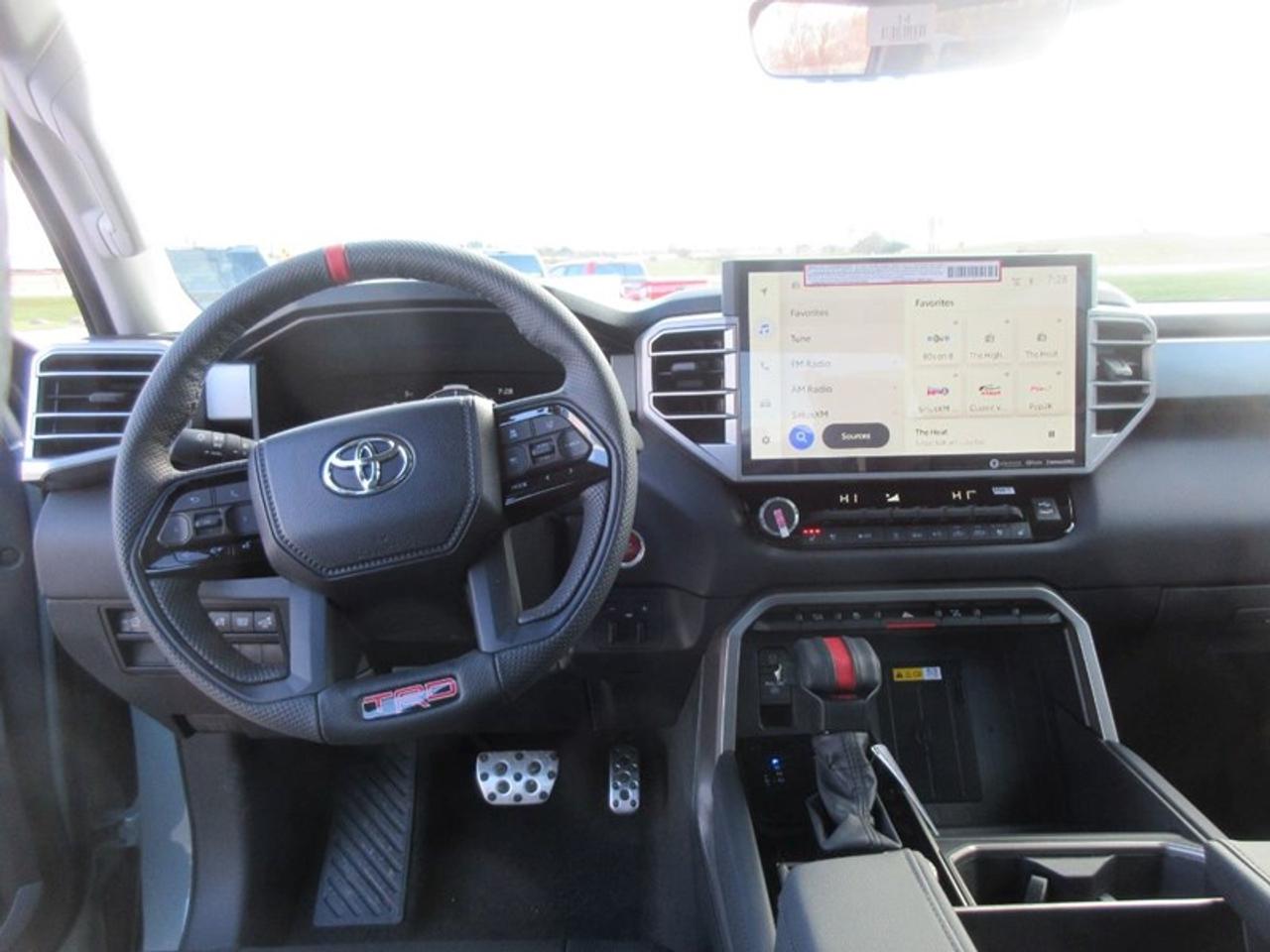 2024 Toyota Tundra Limited CREW MAX Photo