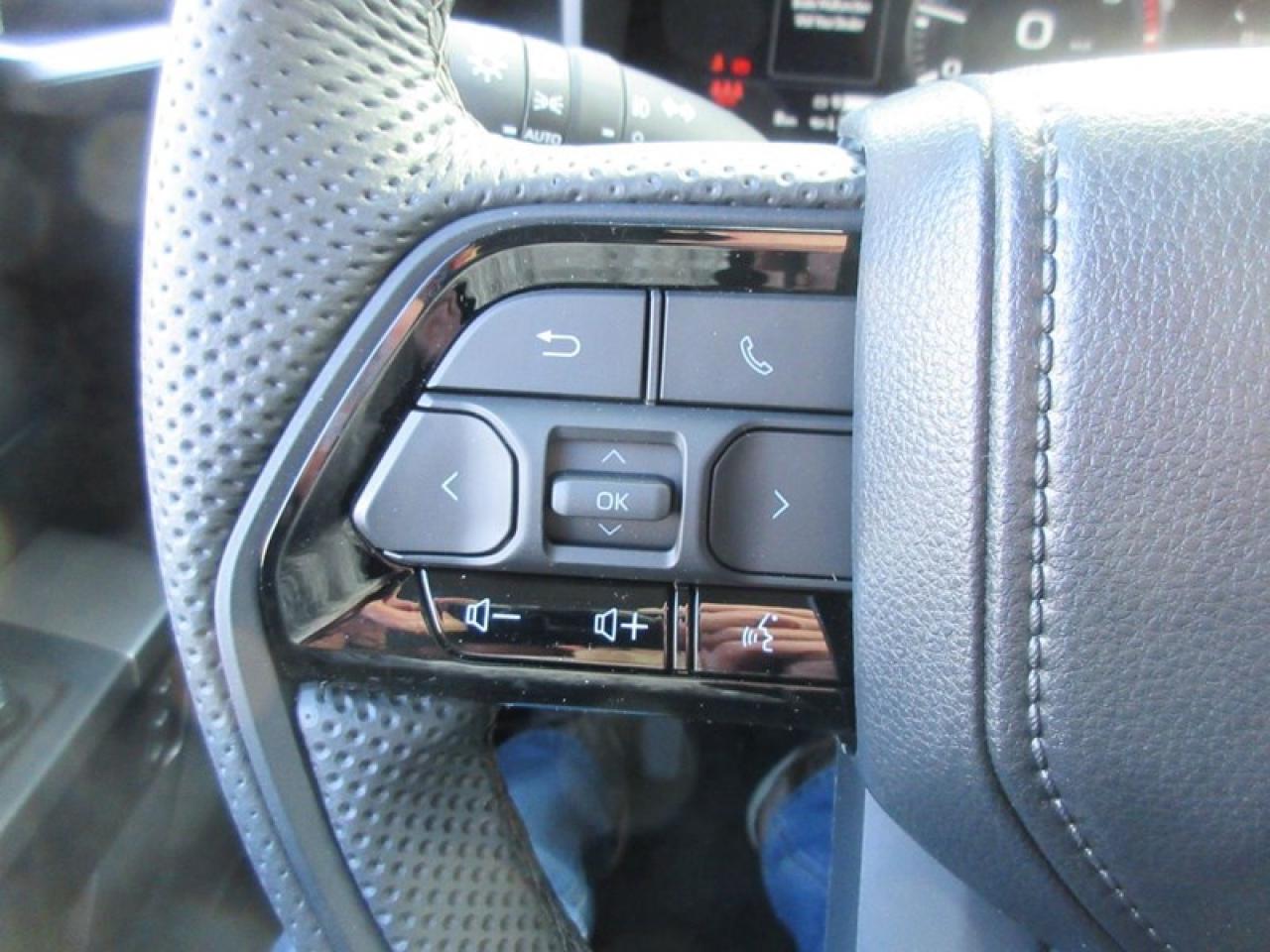 2024 Toyota Tundra Limited CREW MAX Photo