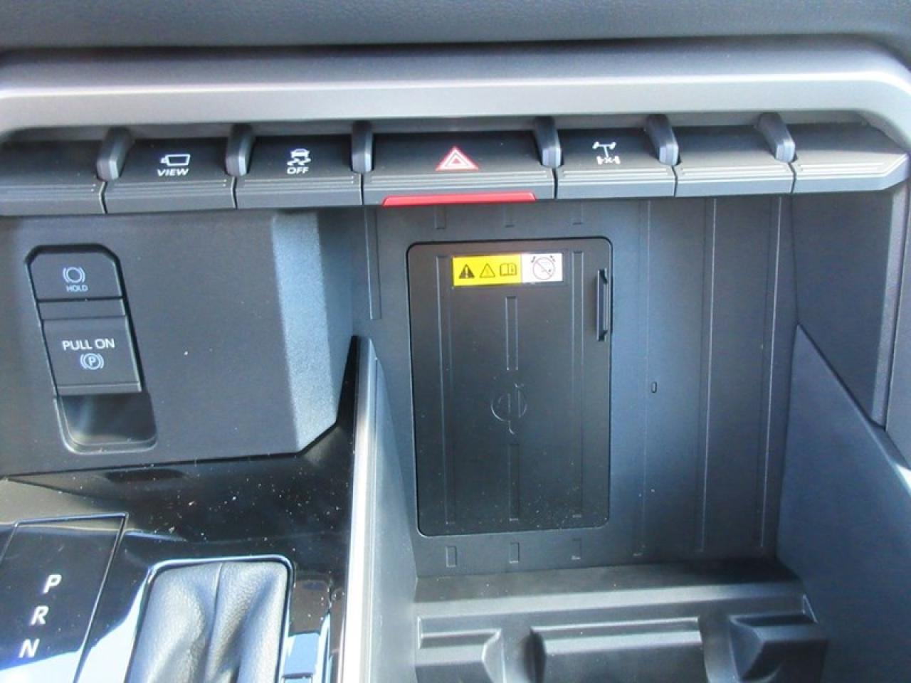 2024 Toyota Tundra Limited CREW MAX Photo