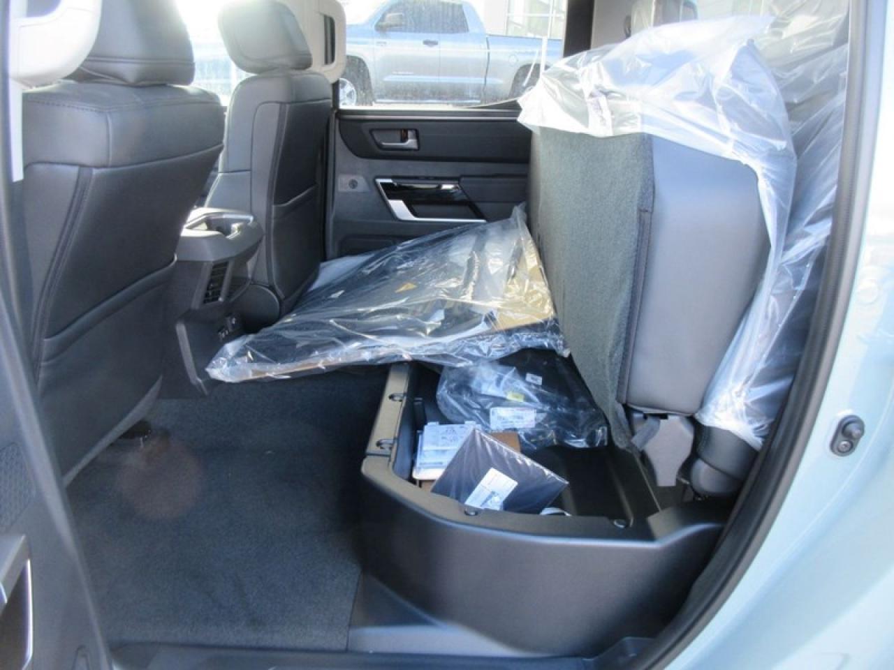 2024 Toyota Tundra Limited CREW MAX Photo