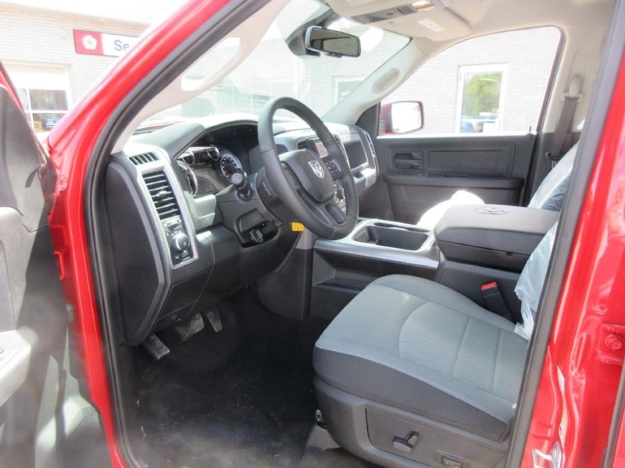 2022 RAM 1500 Classic NIGHT EDITION CREW CAB Photo