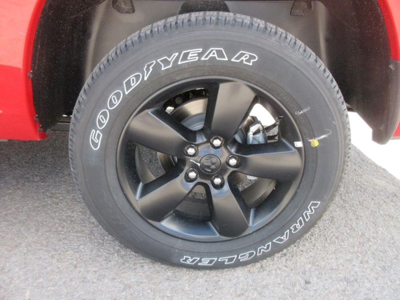 2022 RAM 1500 Classic NIGHT EDITION CREW CAB Photo