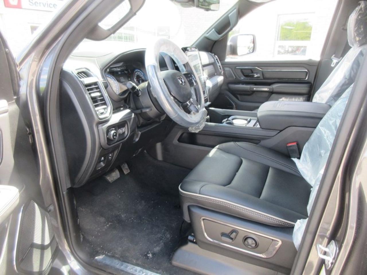 2022 RAM 1500 Limited Crew Cab Photo