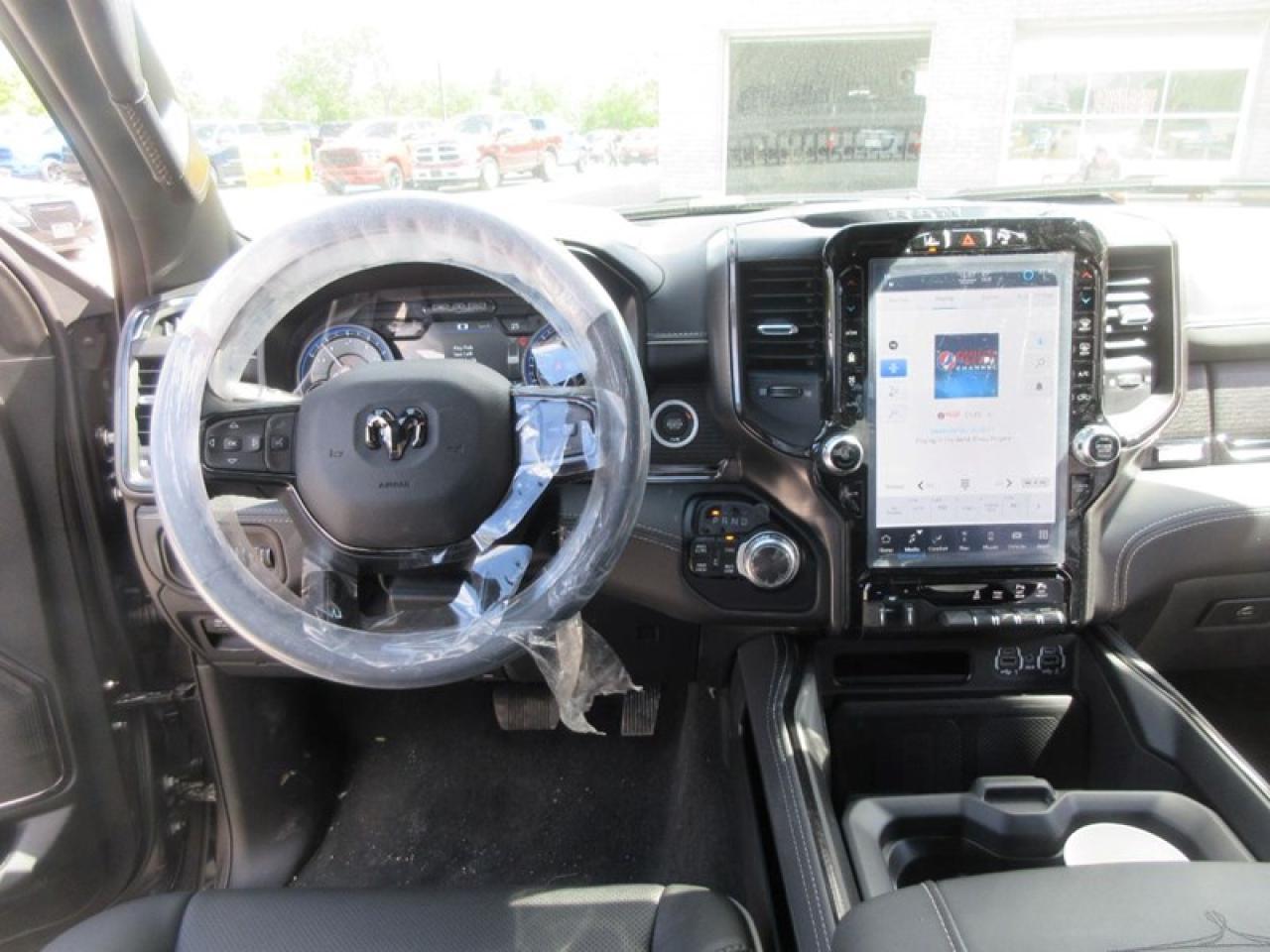 2022 RAM 1500 Limited Crew Cab Photo