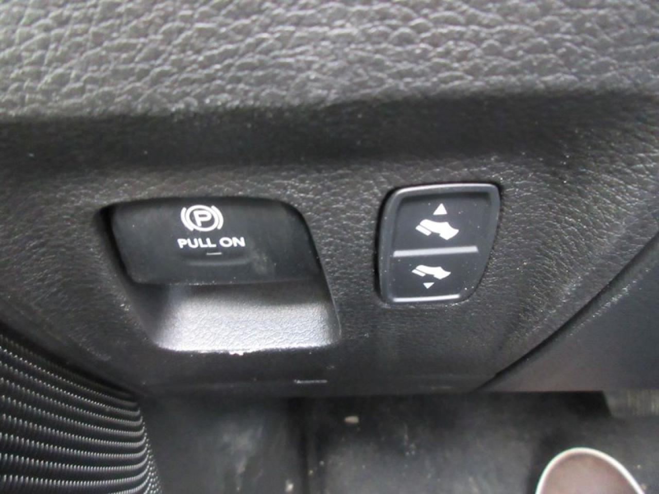 2022 RAM 1500 Limited Crew Cab Photo