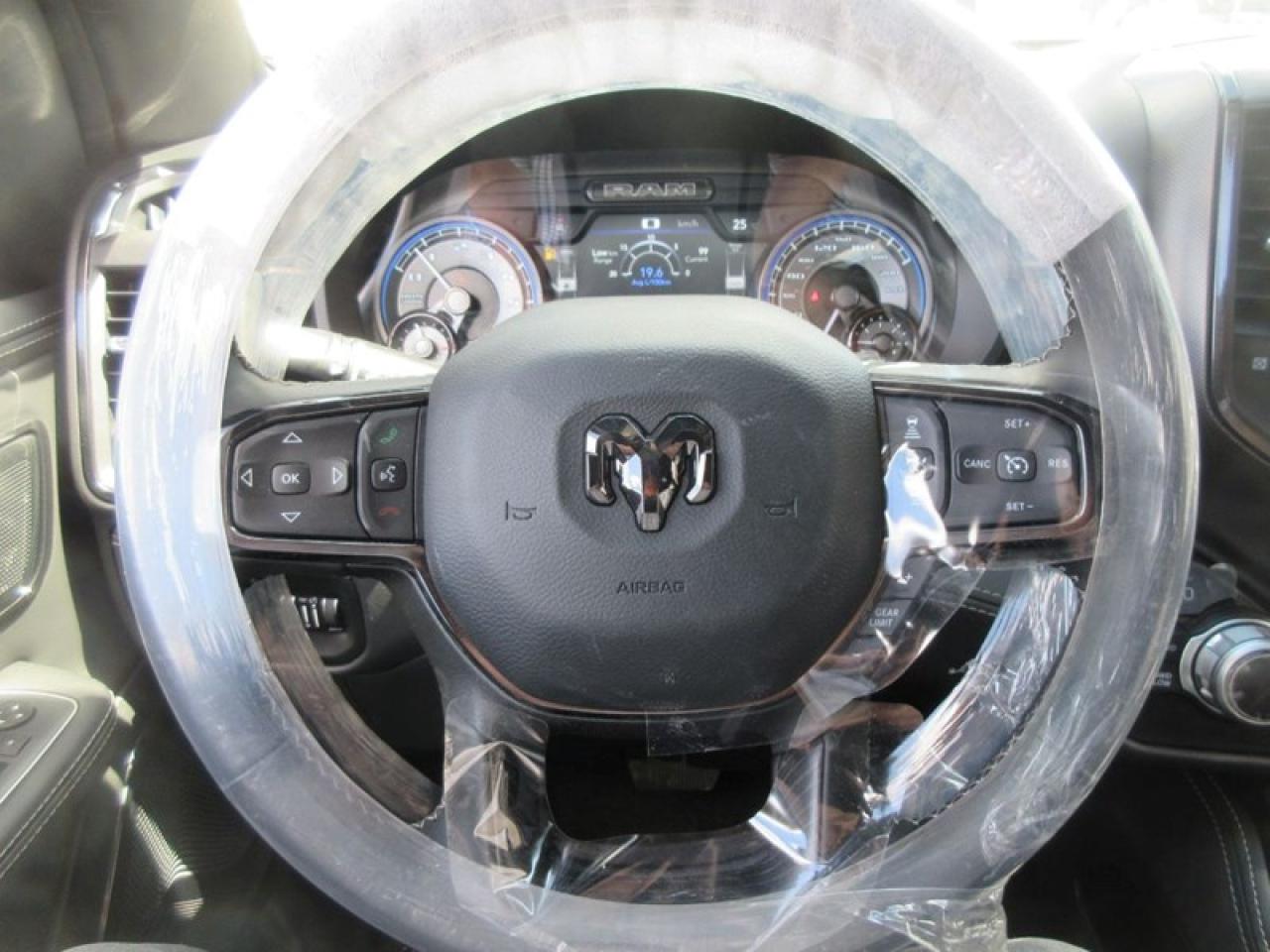 2022 RAM 1500 Limited Crew Cab Photo