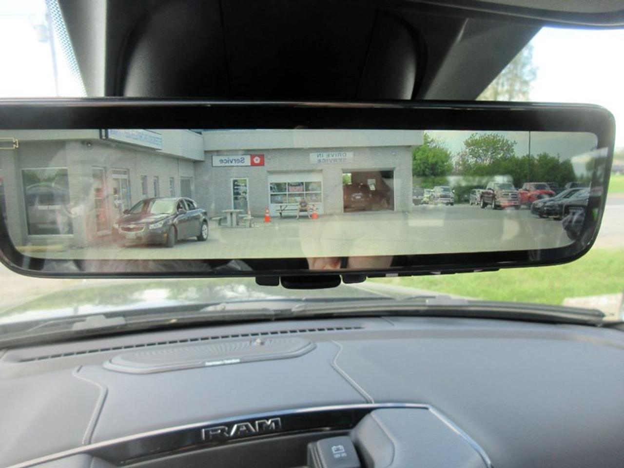 2022 RAM 1500 Limited Crew Cab Photo