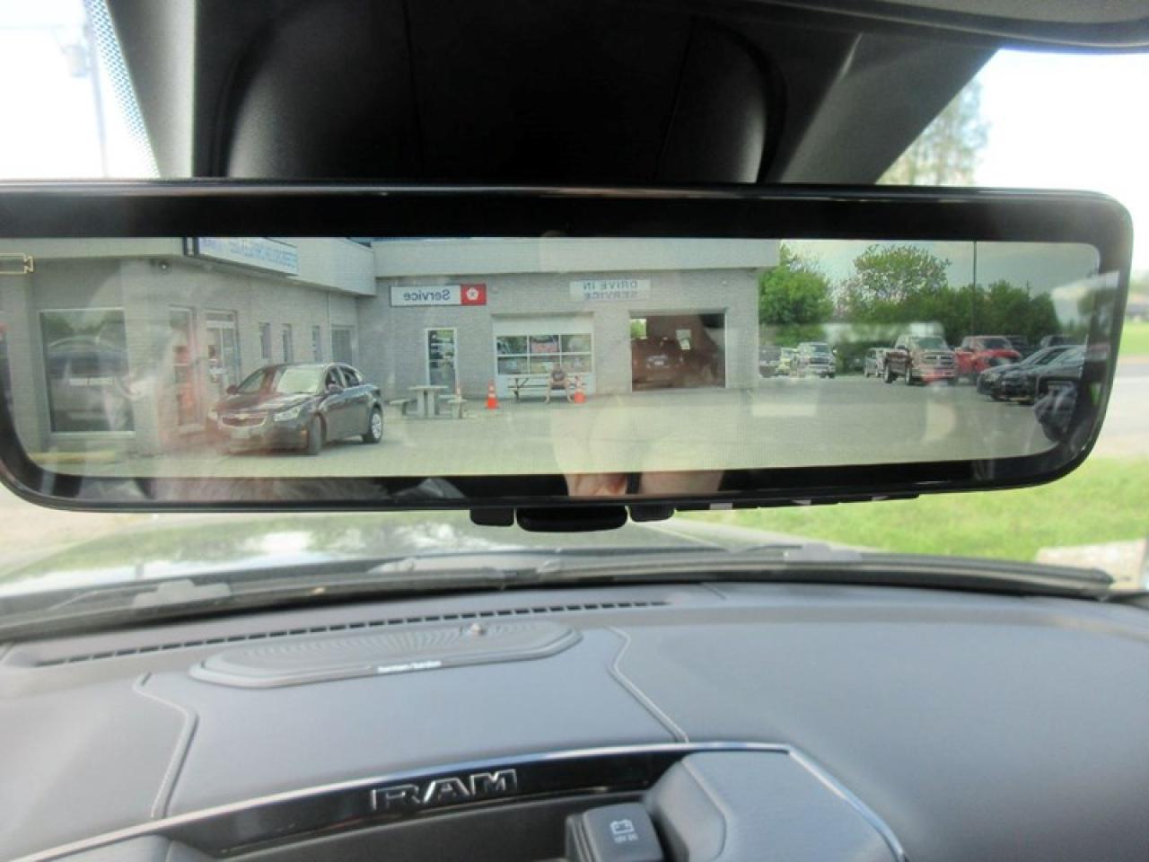 2022 RAM 1500 Limited Crew Cab Photo