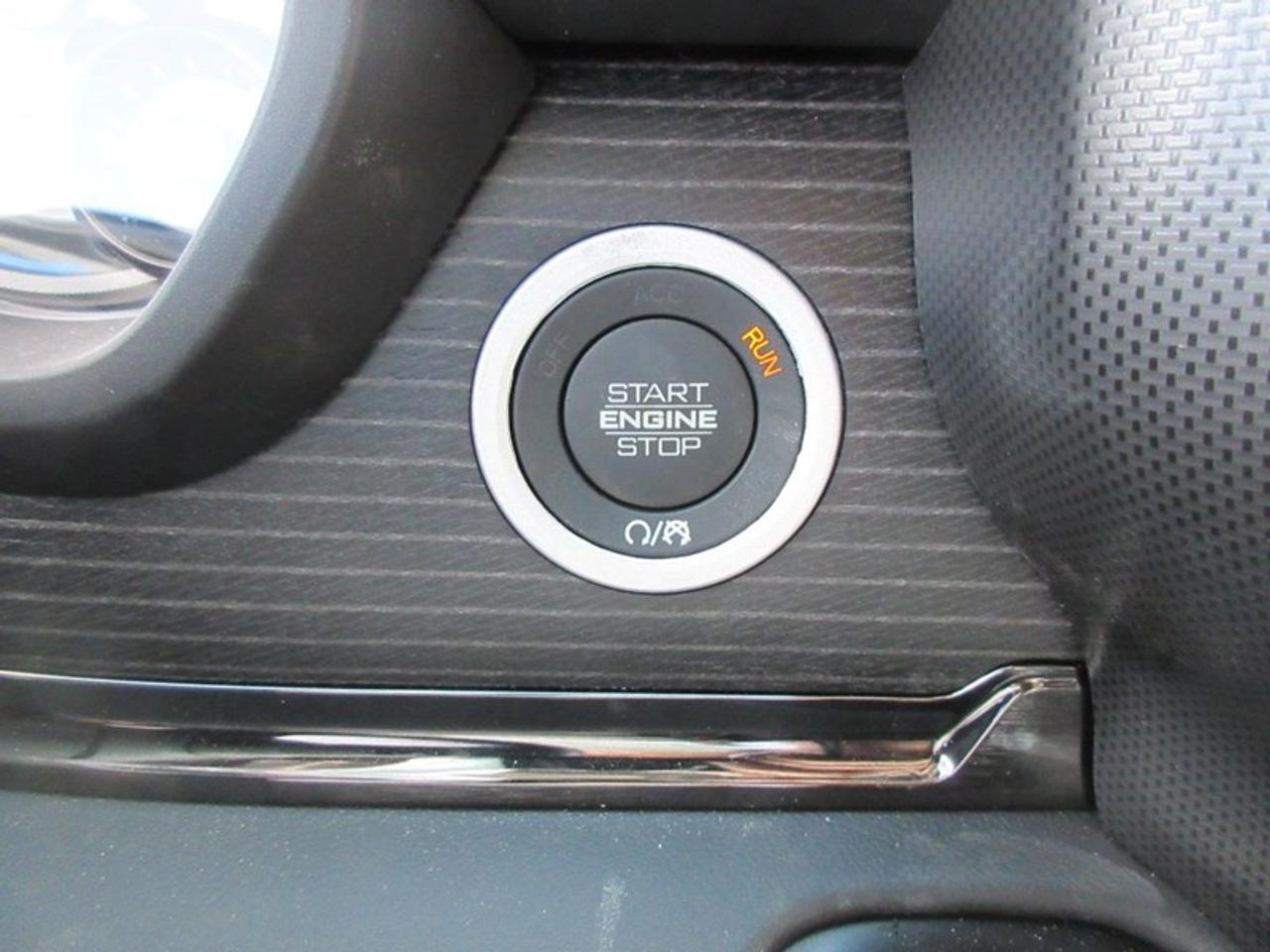 2022 RAM 1500 Limited Crew Cab Photo