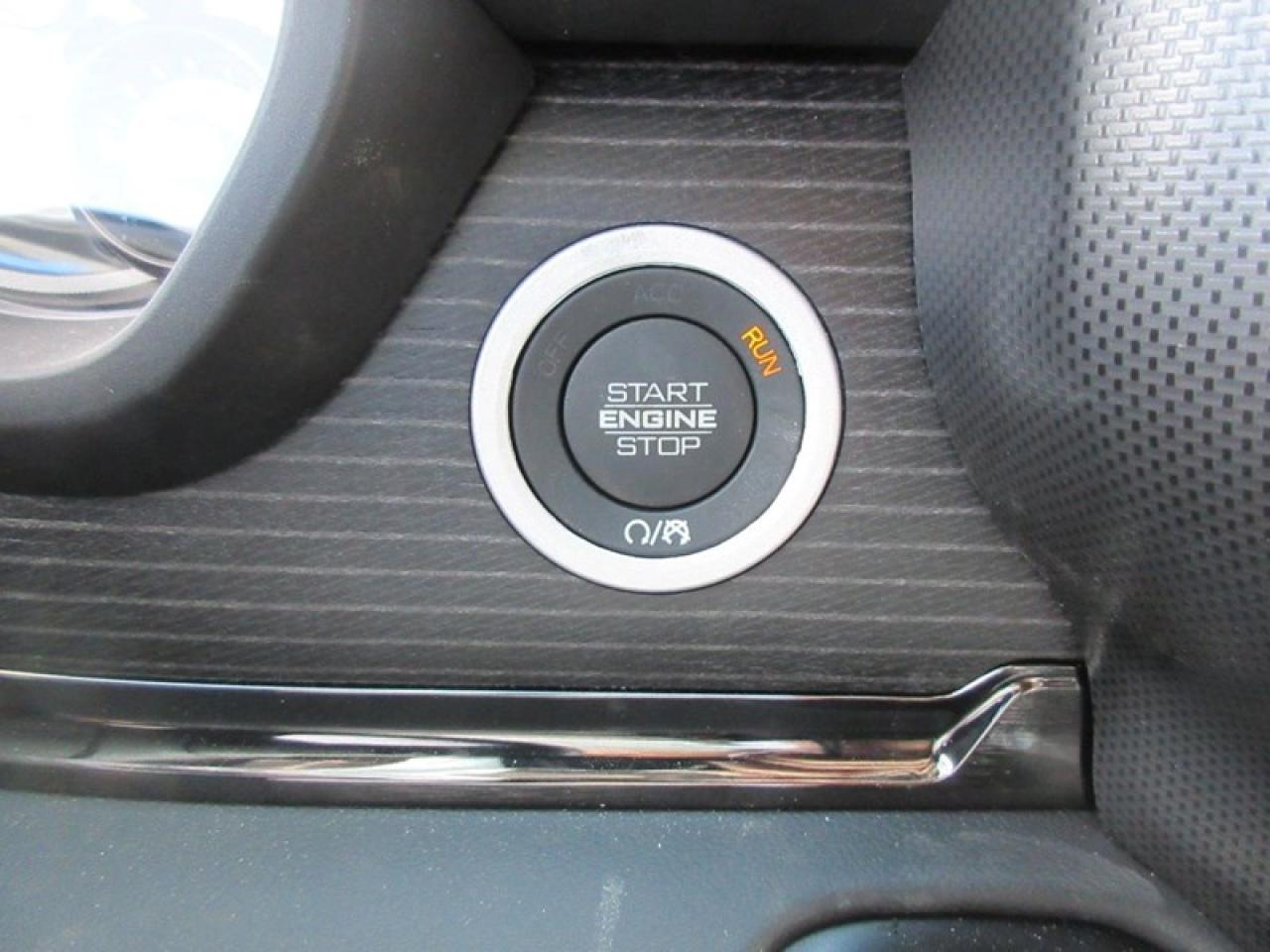 2022 RAM 1500 Limited Crew Cab Photo