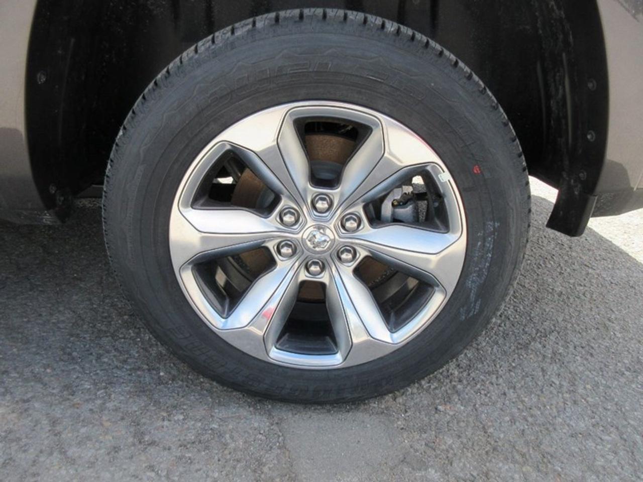 2022 RAM 1500 Limited Crew Cab Photo