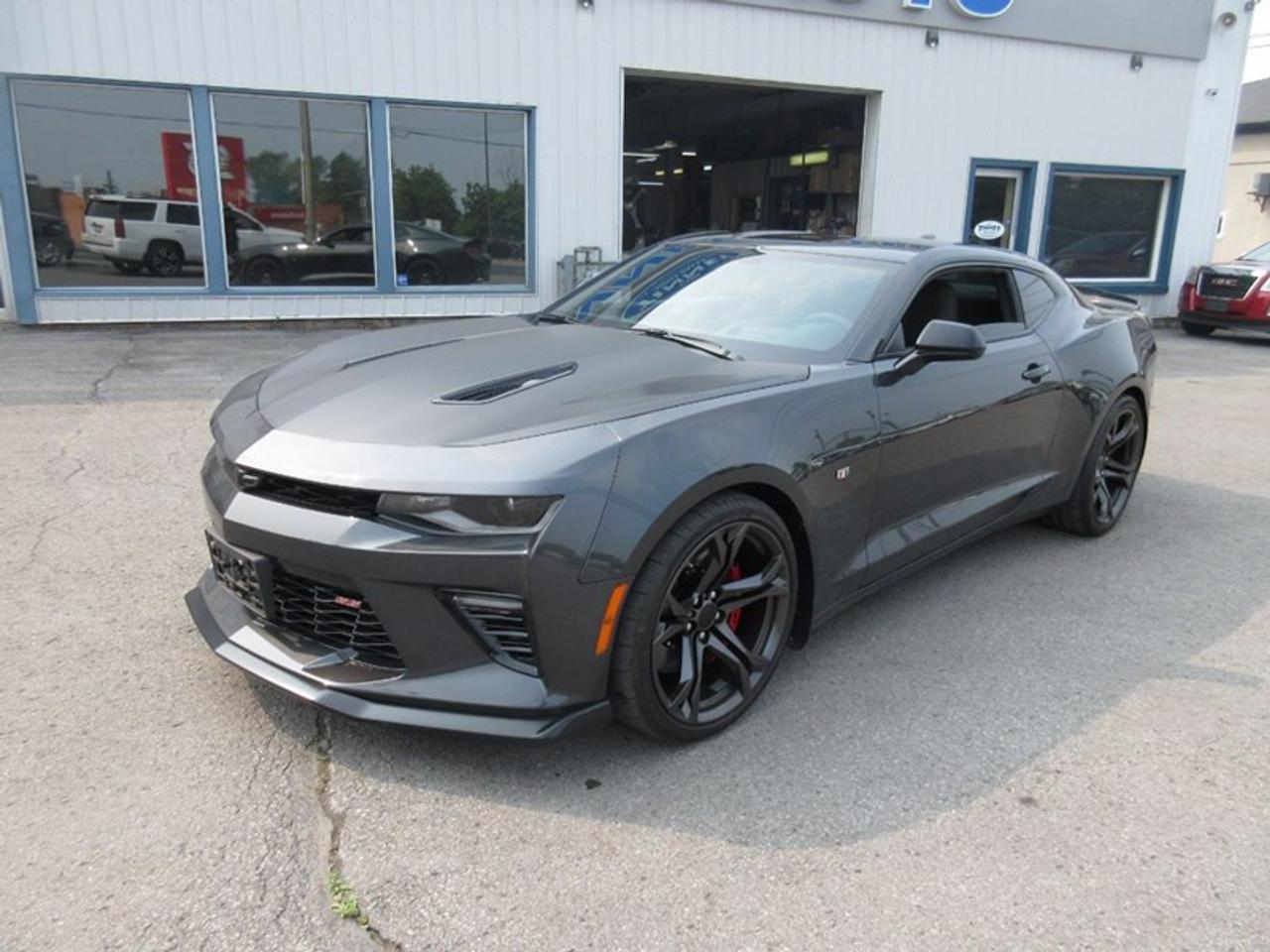 2017 Chevrolet Camaro 1SS Photo2