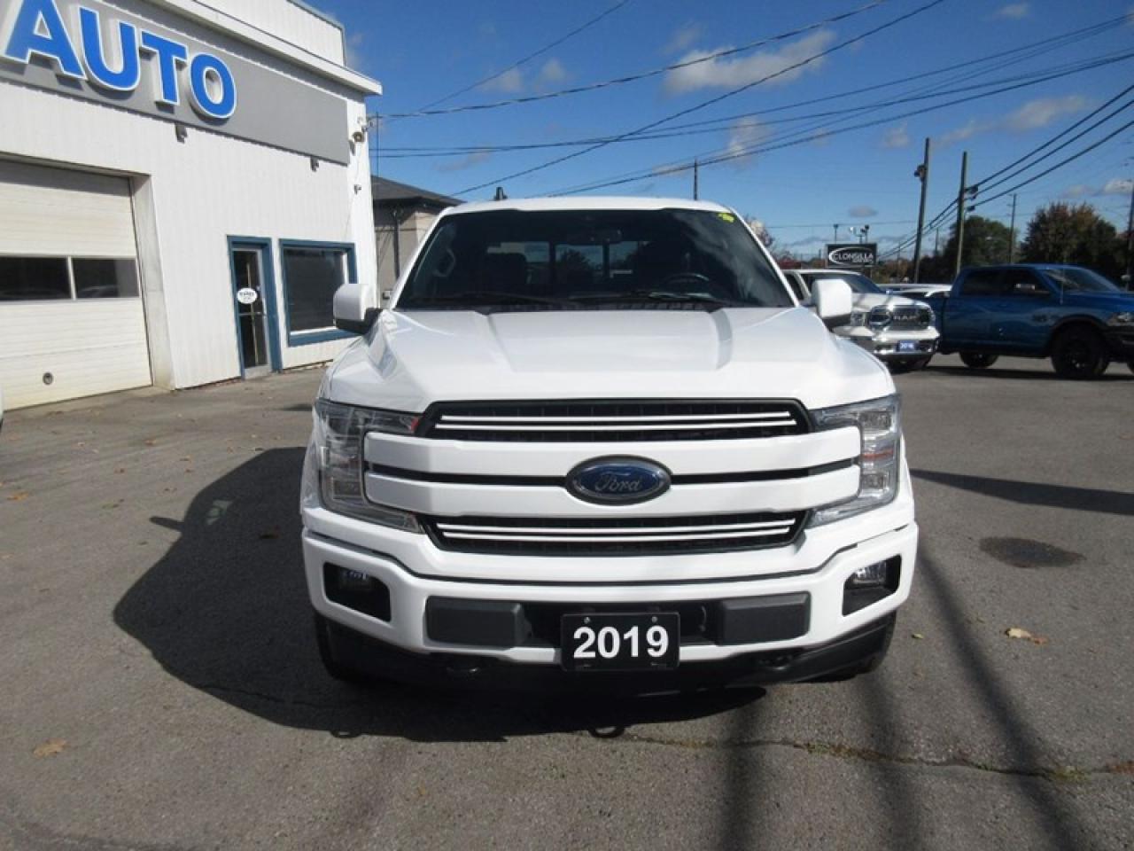 2019 Ford F-150 Lariat   5.5-ft.Bed Photo3