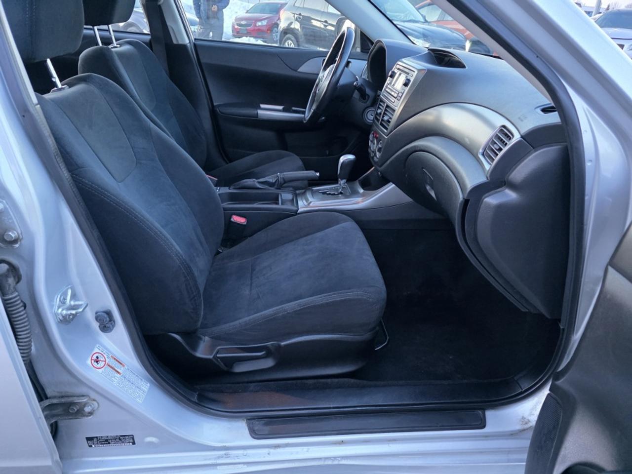 2011 Subaru Impreza 2.5L 4-CYLINDER ENGINE, SYMMETRICAL AWD Photo