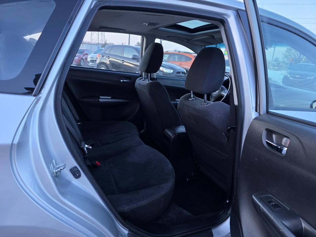 2011 Subaru Impreza 2.5L 4-CYLINDER ENGINE, SYMMETRICAL AWD Photo