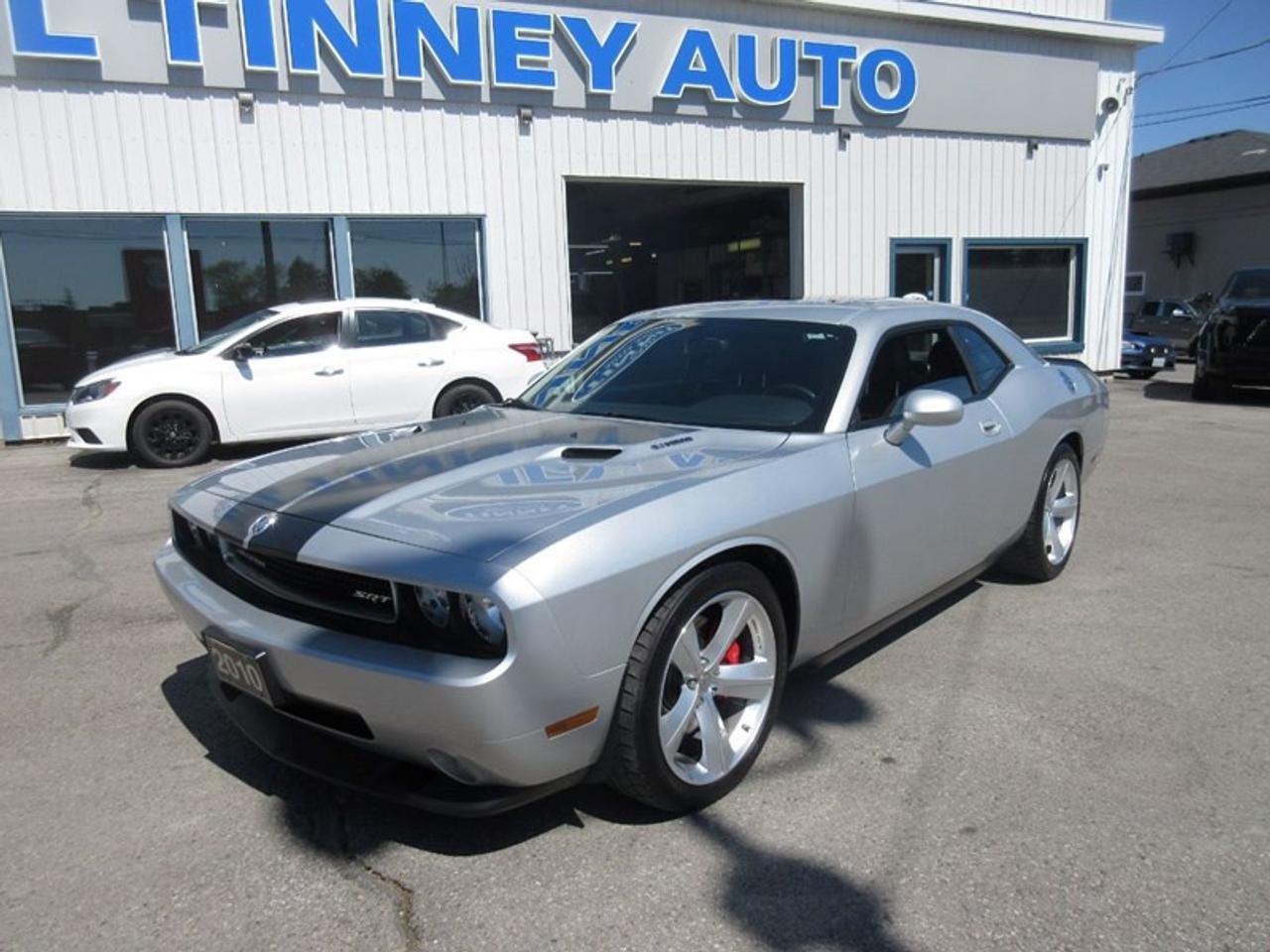 2010 Dodge Challenger SRT8 Photo2