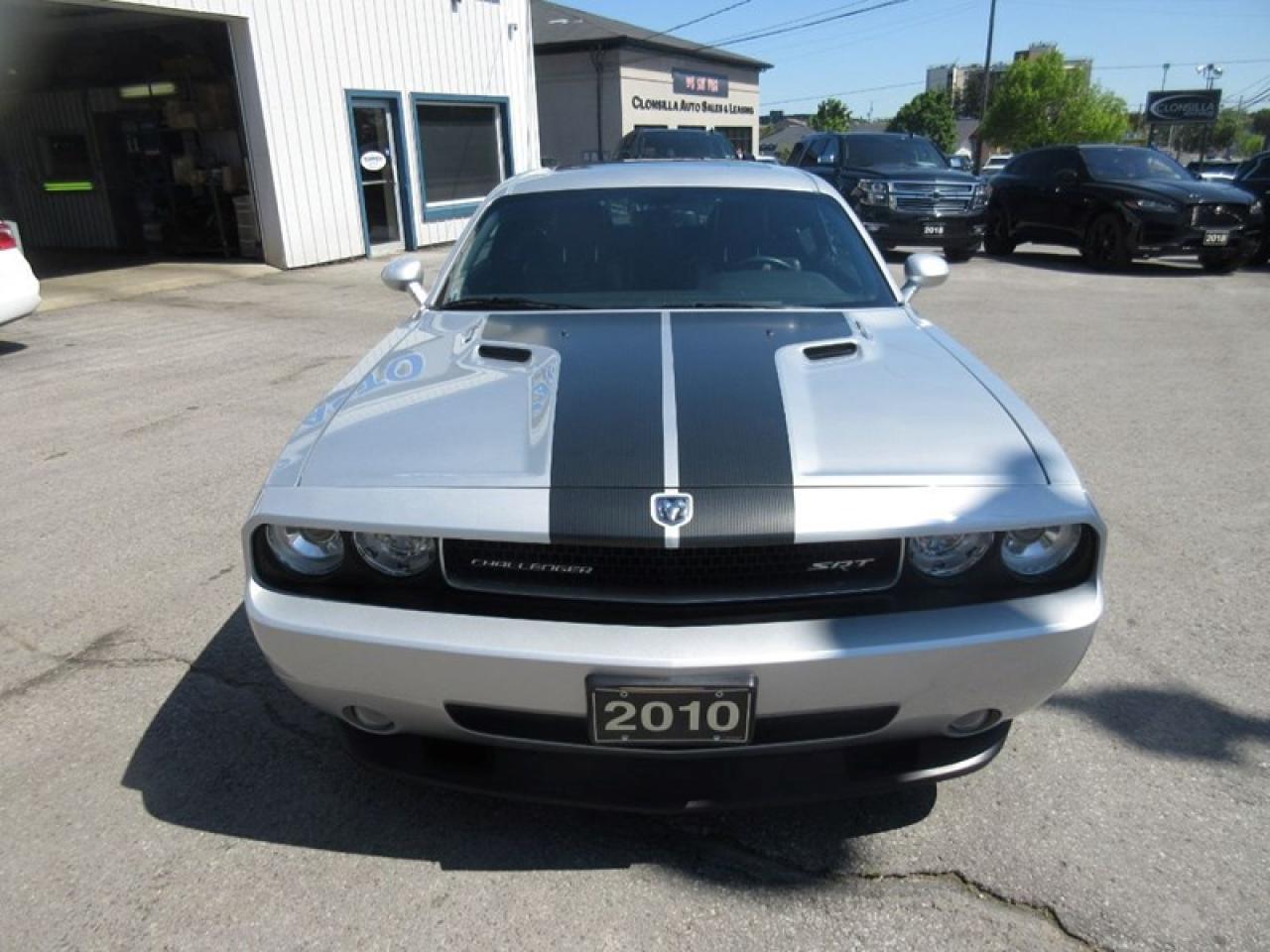 2010 Dodge Challenger SRT8 Photo3