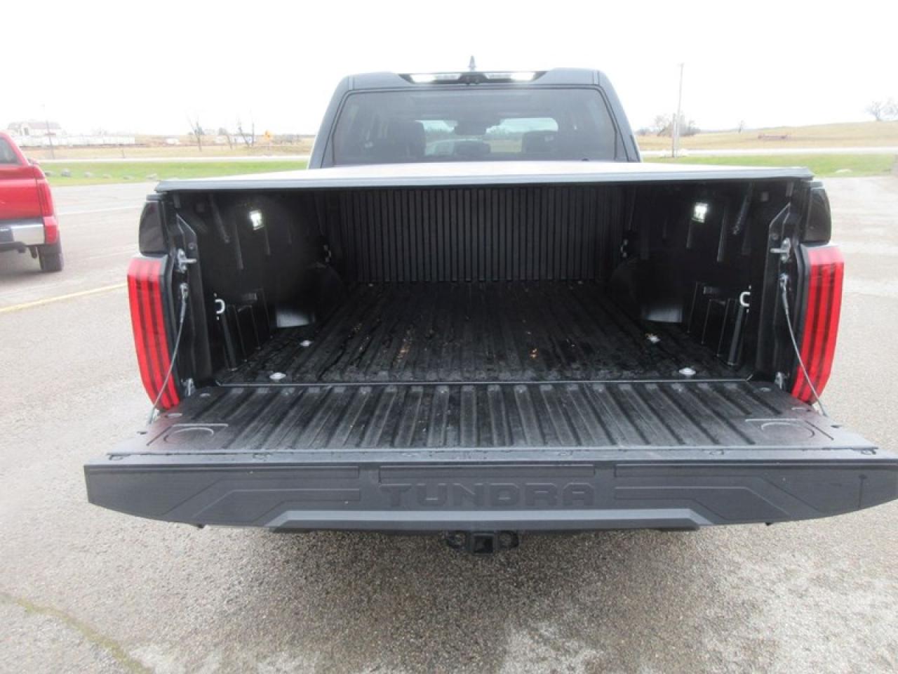 2023 Toyota Tundra Limited CREW MAX Photo