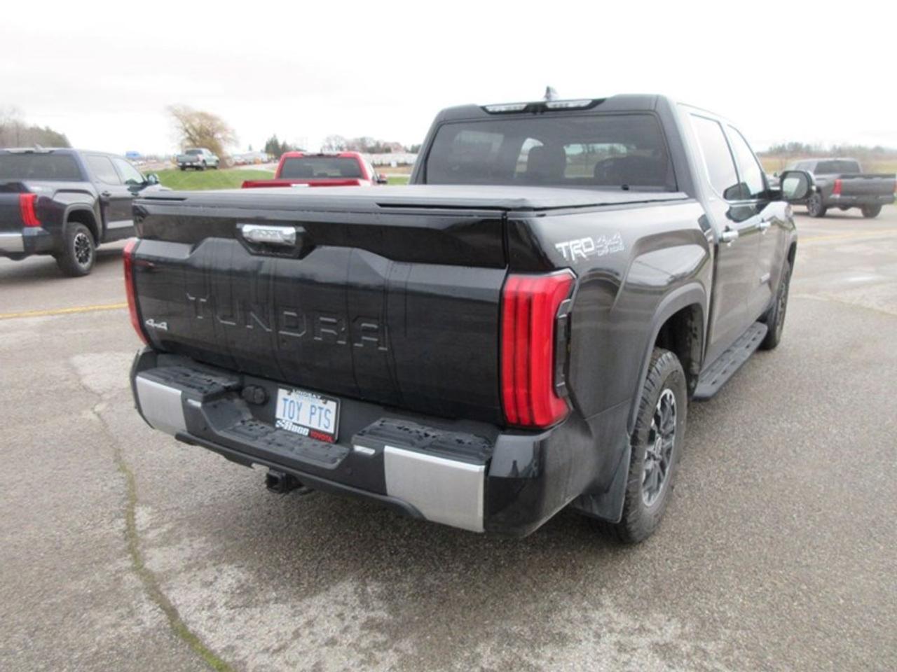 2023 Toyota Tundra Limited CREW MAX Photo