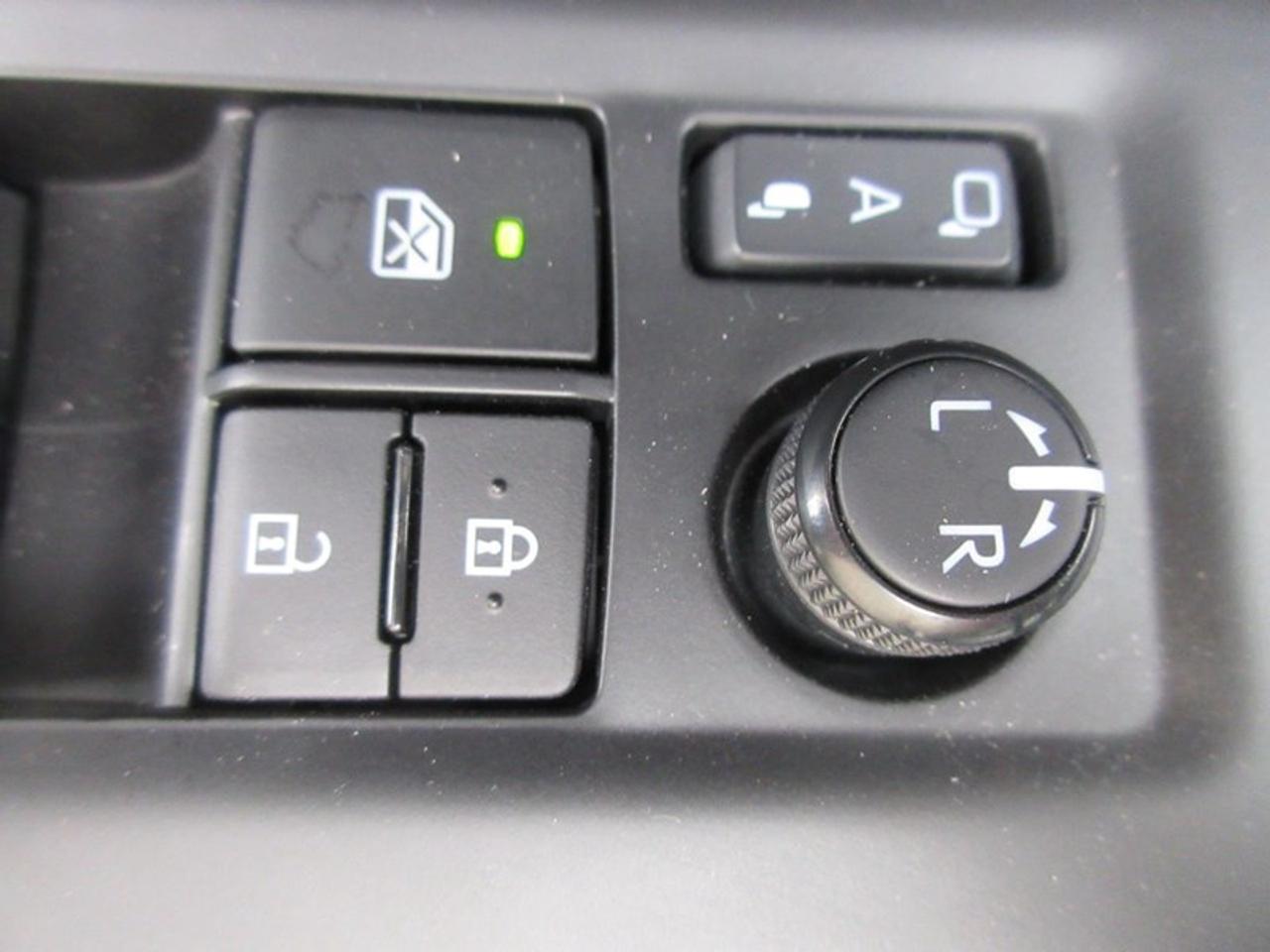 2023 Toyota Tundra Limited CREW MAX Photo