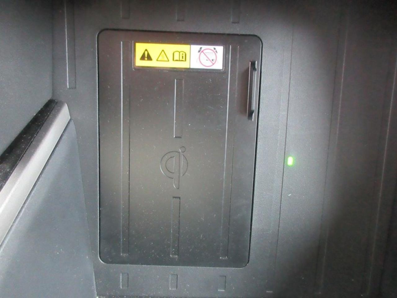 2023 Toyota Tundra Limited CREW MAX Photo