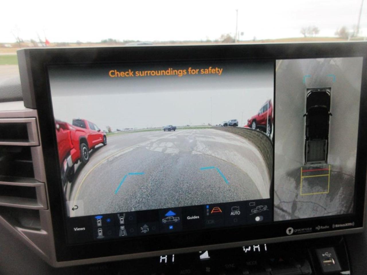 2023 Toyota Tundra Limited CREW MAX Photo