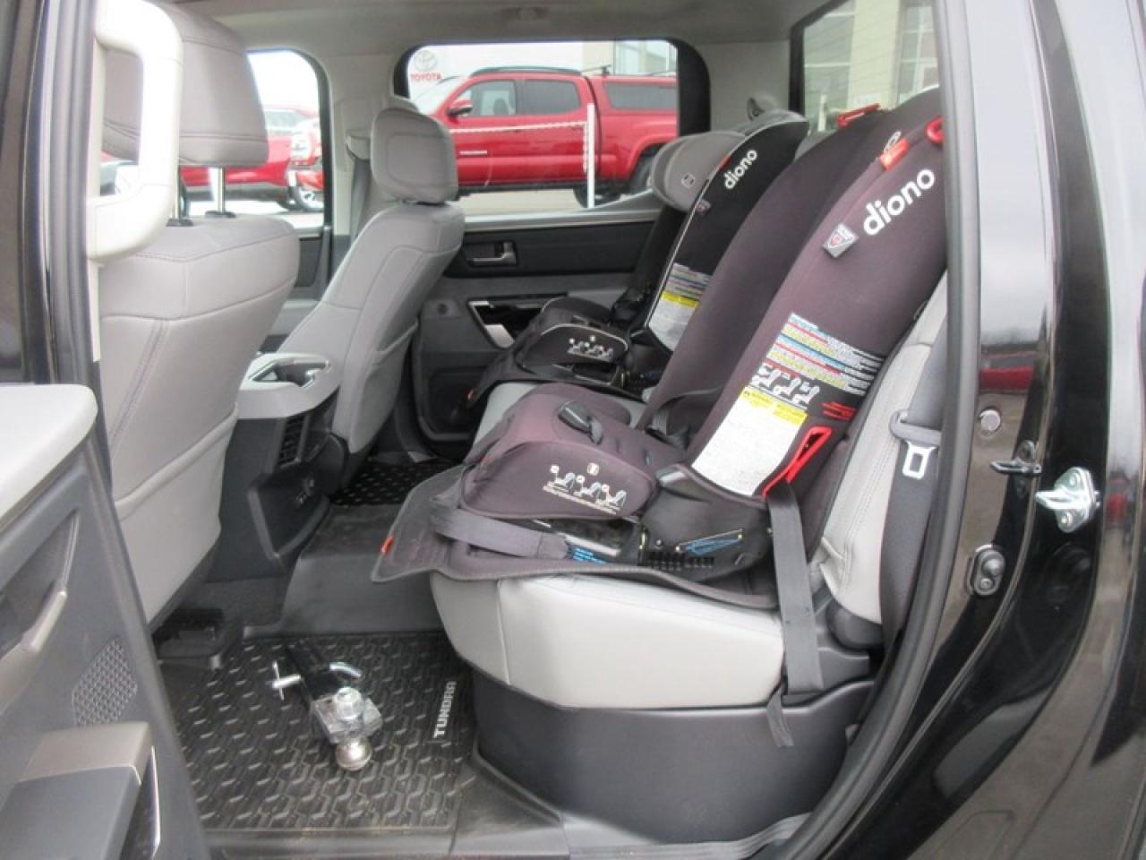 2023 Toyota Tundra Limited CREW MAX Photo