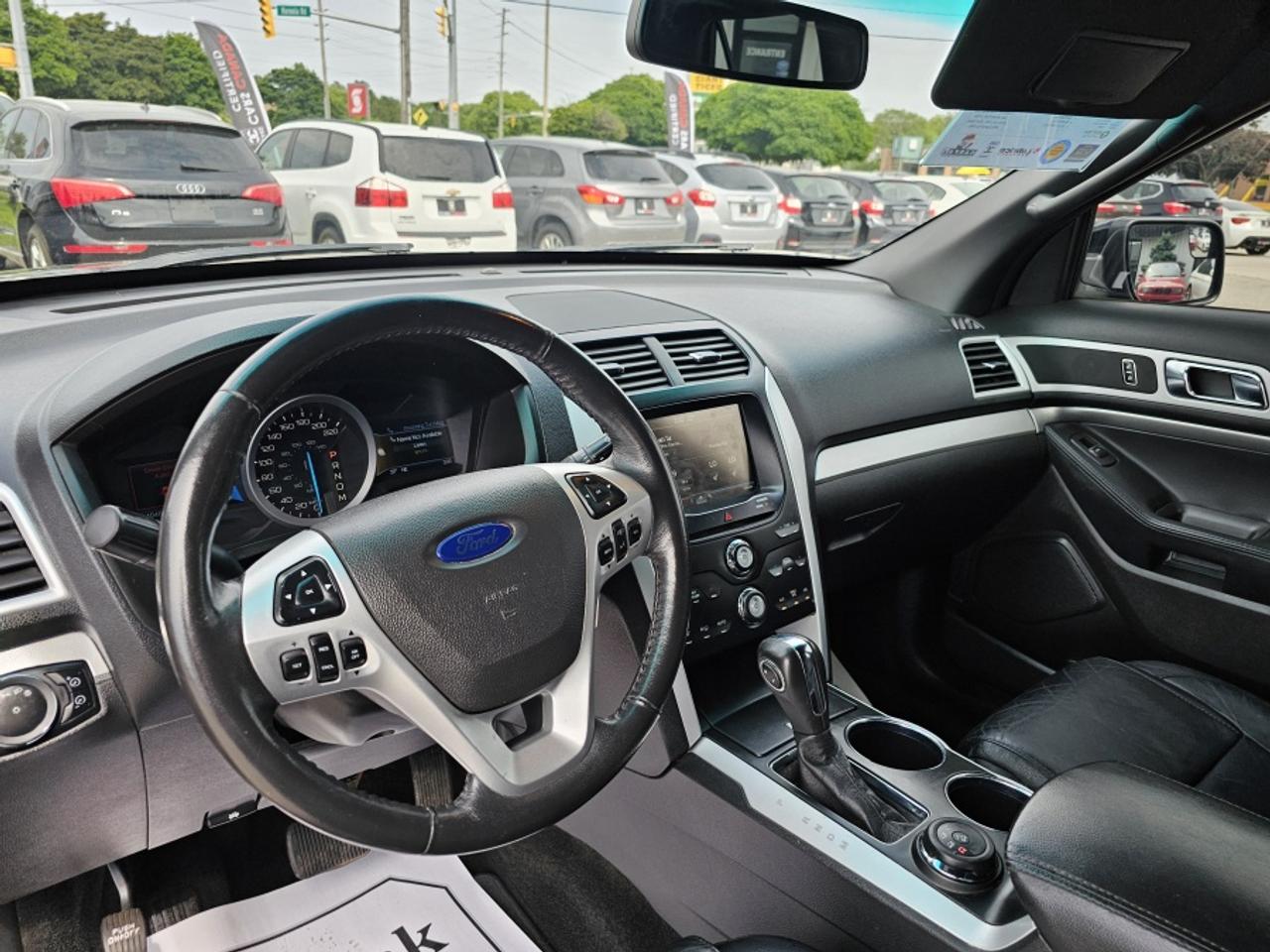 2013 Ford Explorer XLT AWD LEATHER 7 PASSANGER Photo