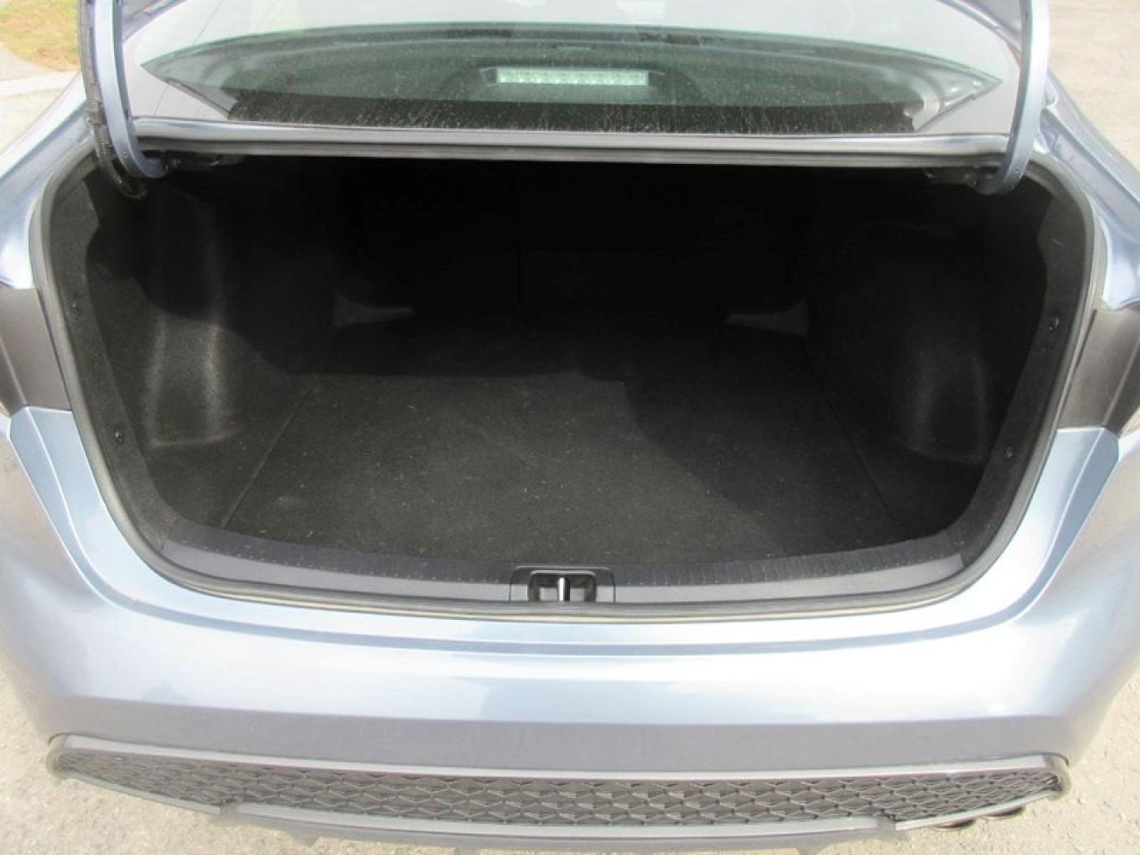 2020 Toyota Corolla SE Photo