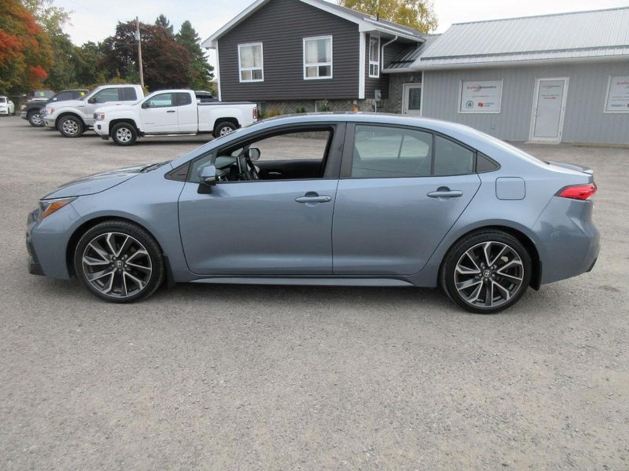 2020 Toyota Corolla SE Photo1