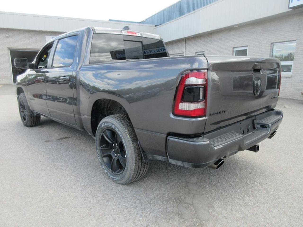 2022 RAM 1500 Sport Crew Cab Photo5