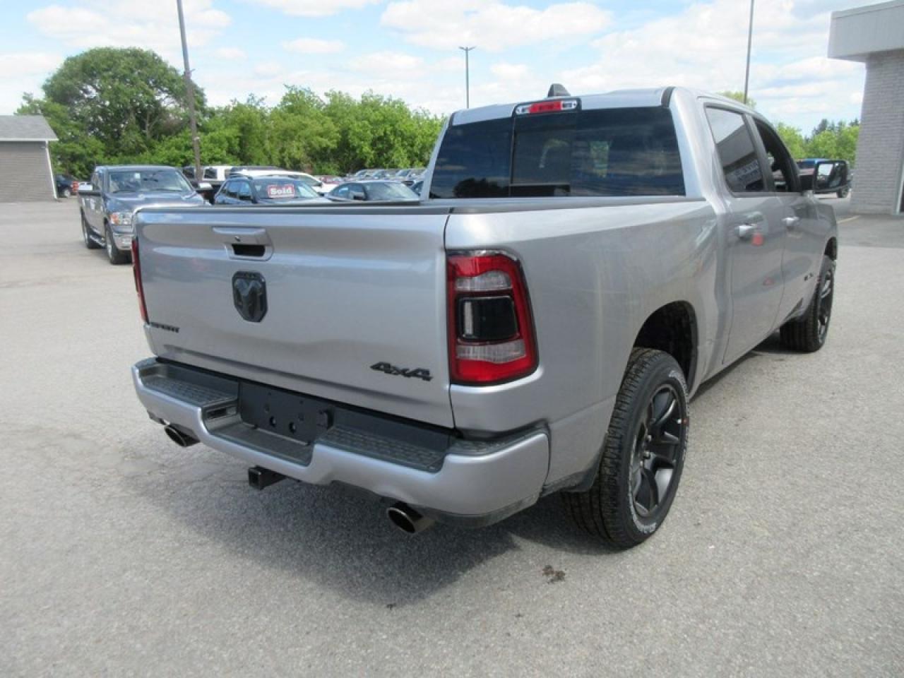 2022 RAM 1500 Sport Crew Cab Photo2