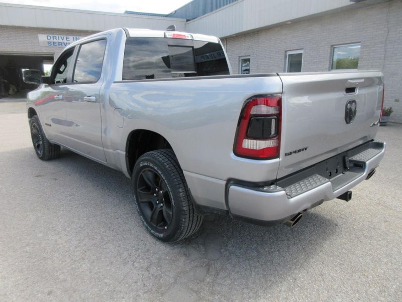 2022 RAM 1500 Sport Crew Cab Photo5