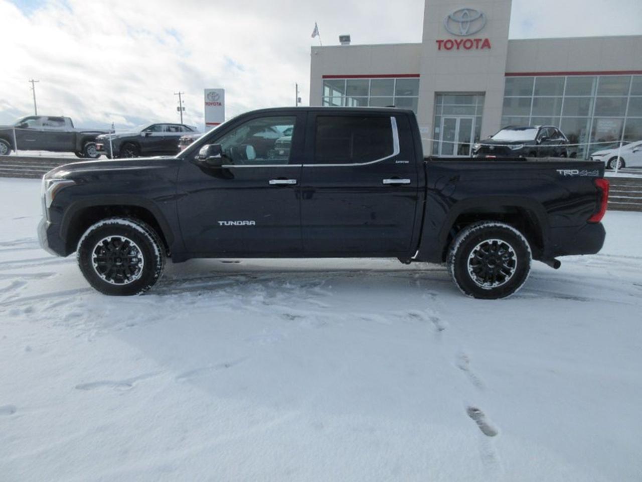 2024 Toyota Tundra Limited CREW MAX Photo5