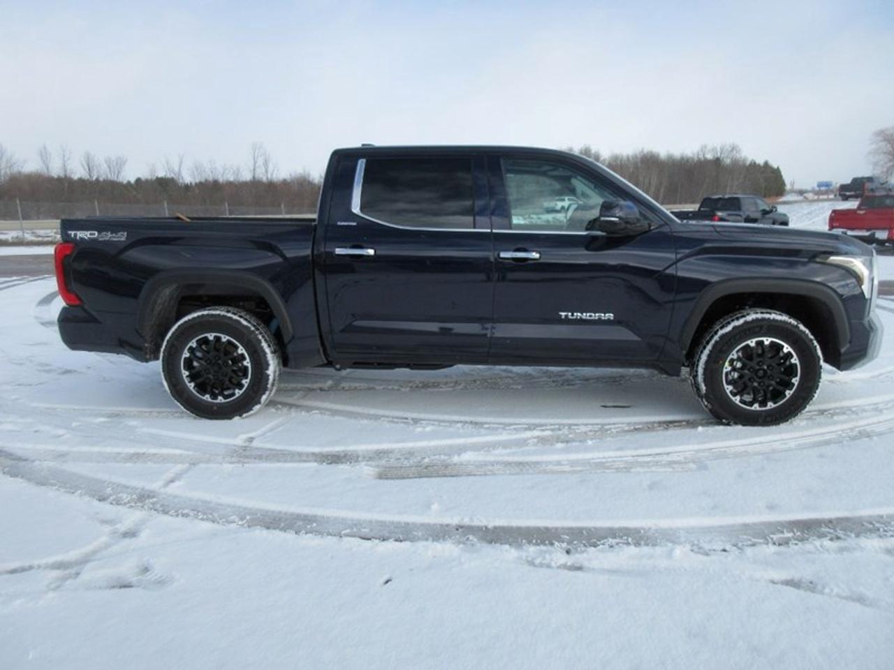 2024 Toyota Tundra Limited CREW MAX Photo