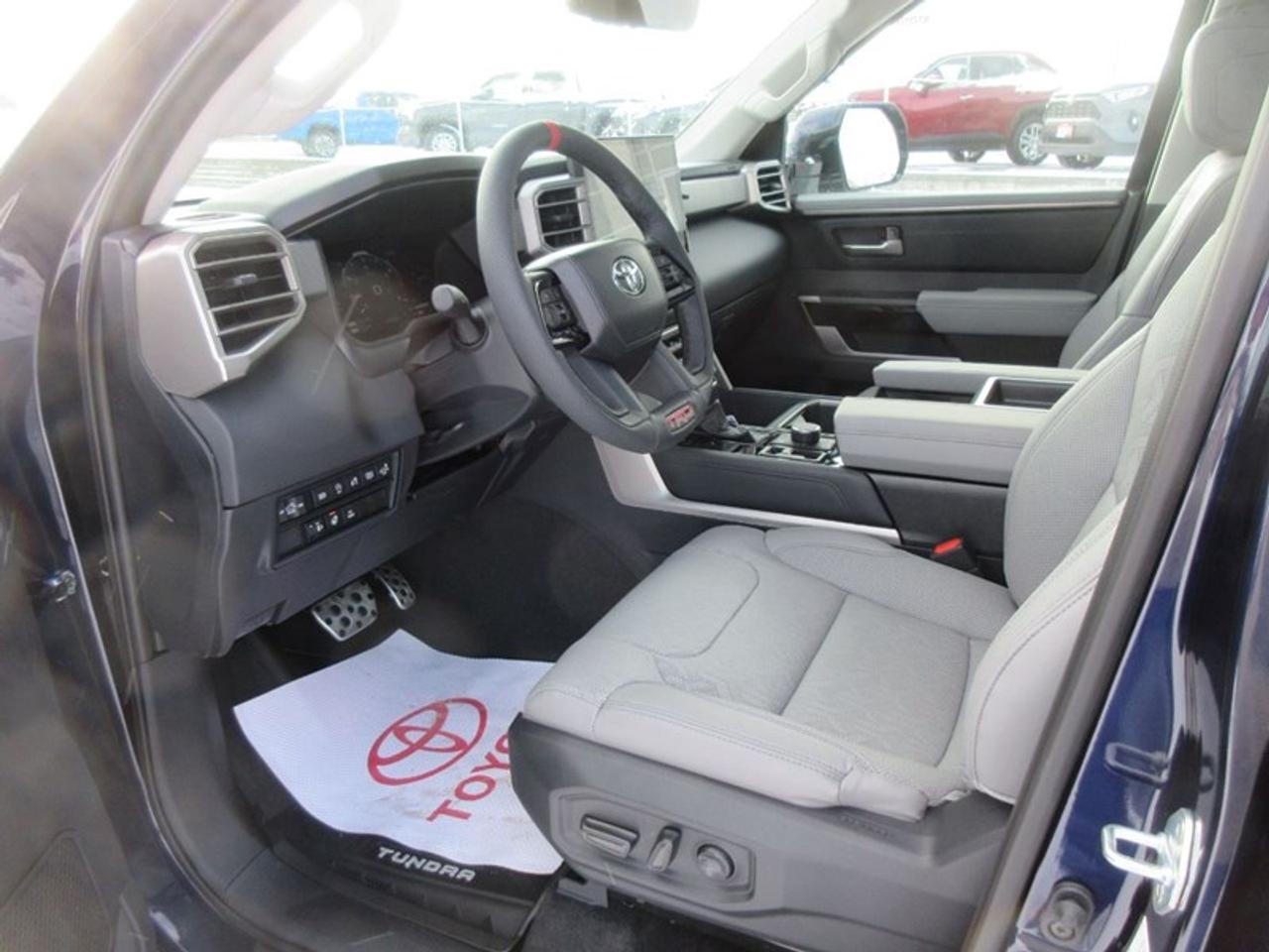 2024 Toyota Tundra Limited CREW MAX Photo