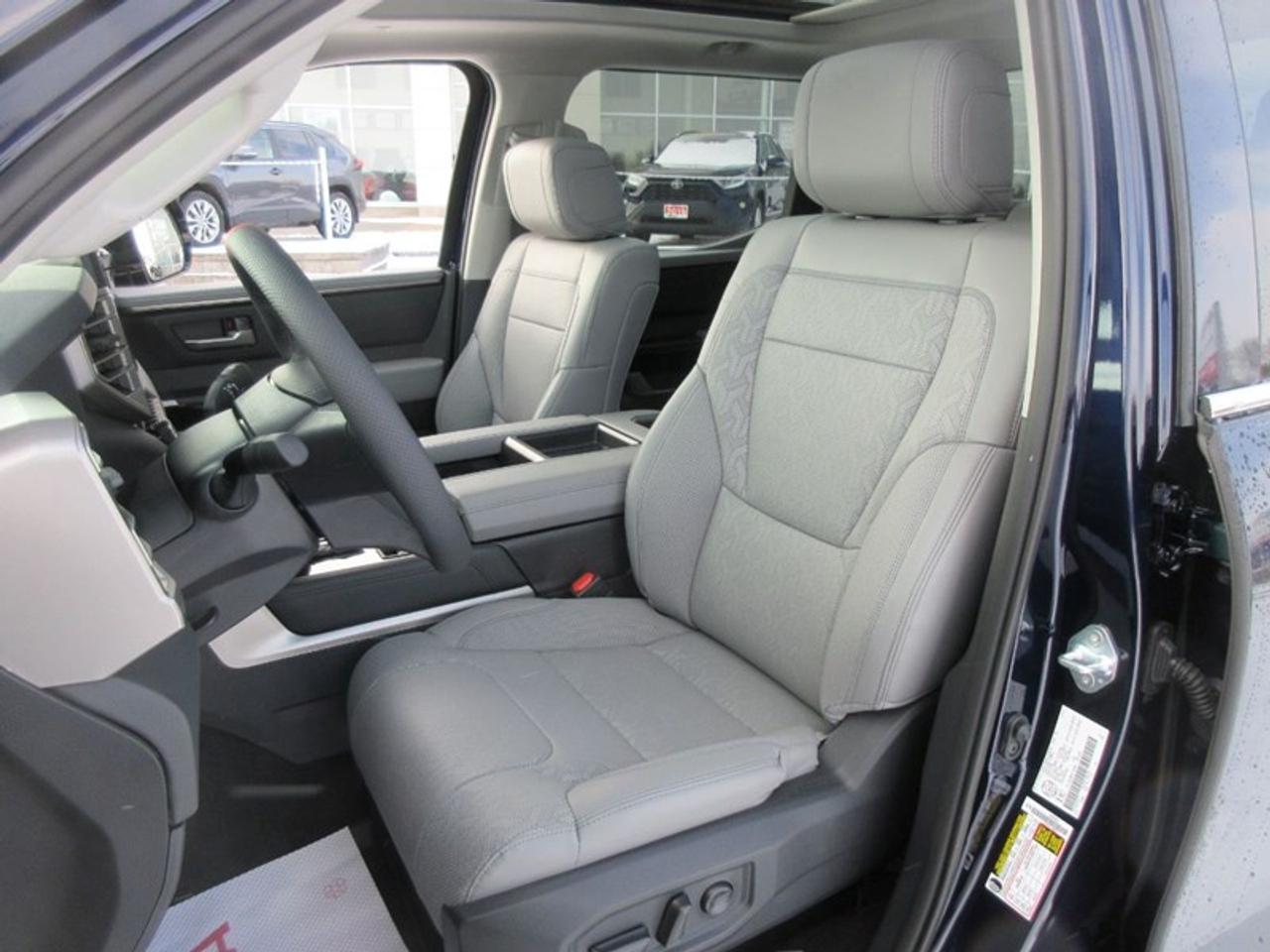 2024 Toyota Tundra Limited CREW MAX Photo