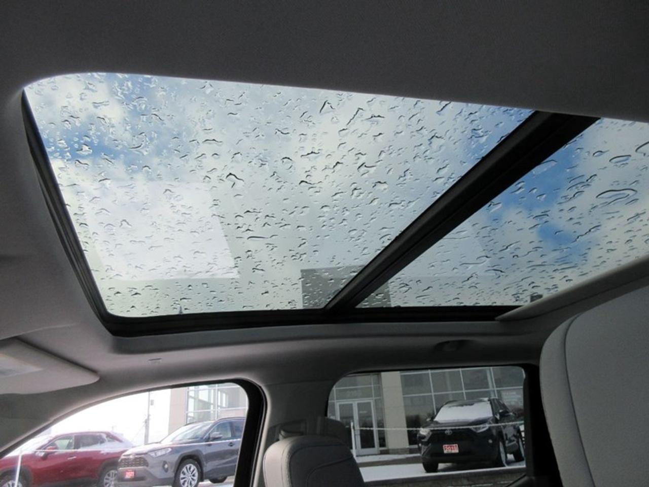 2024 Toyota Tundra Limited CREW MAX Photo