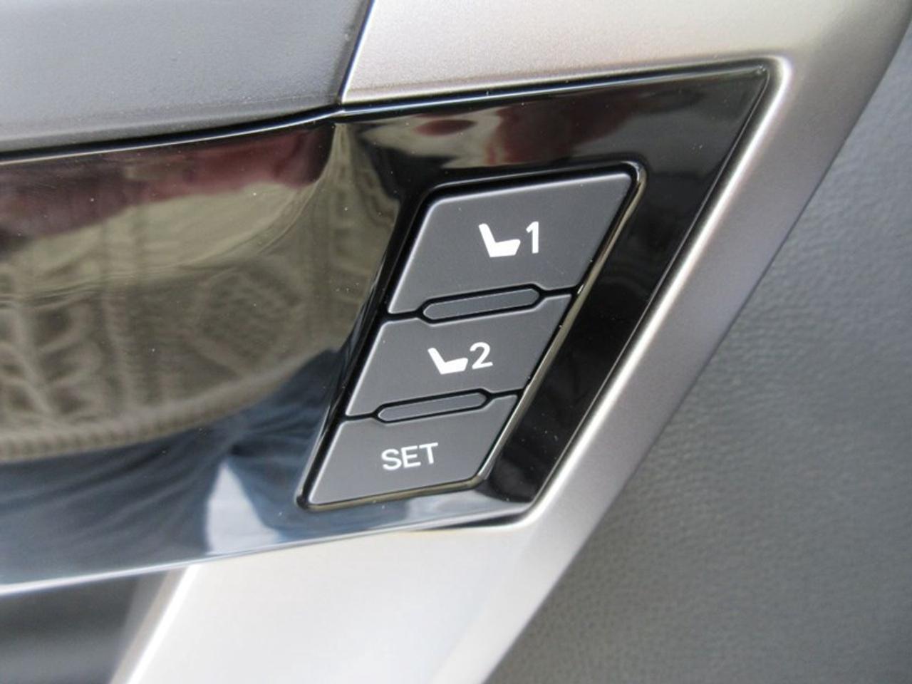 2024 Toyota Tundra Limited CREW MAX Photo